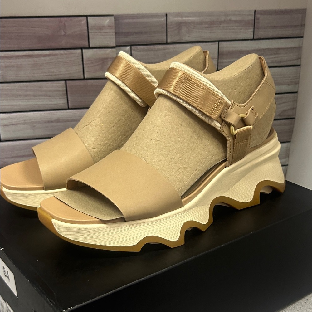 New NWT Sorel Kinetic Impact Y-Strap High Sandal Women's size 12 Honest Beige/Ho - Picture 3 of 9